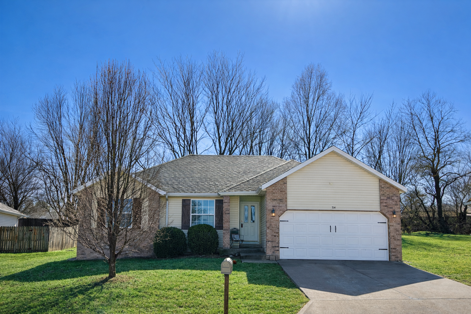 314 W Cherokee Path Clever MO